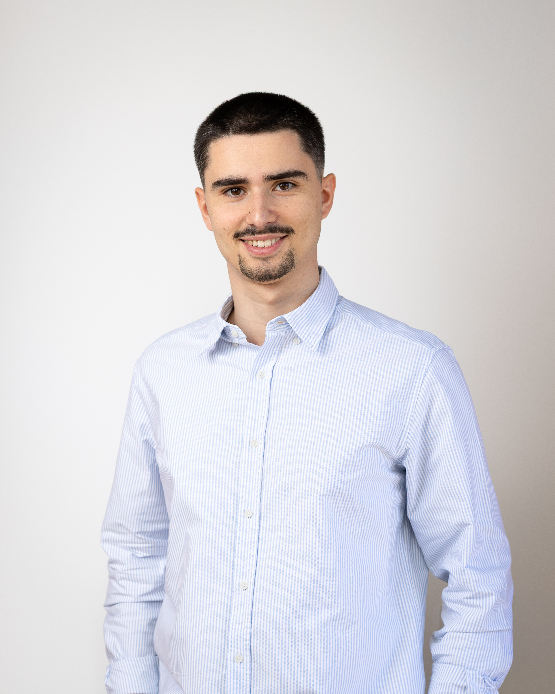 alex sanchez asesor energetico enertips